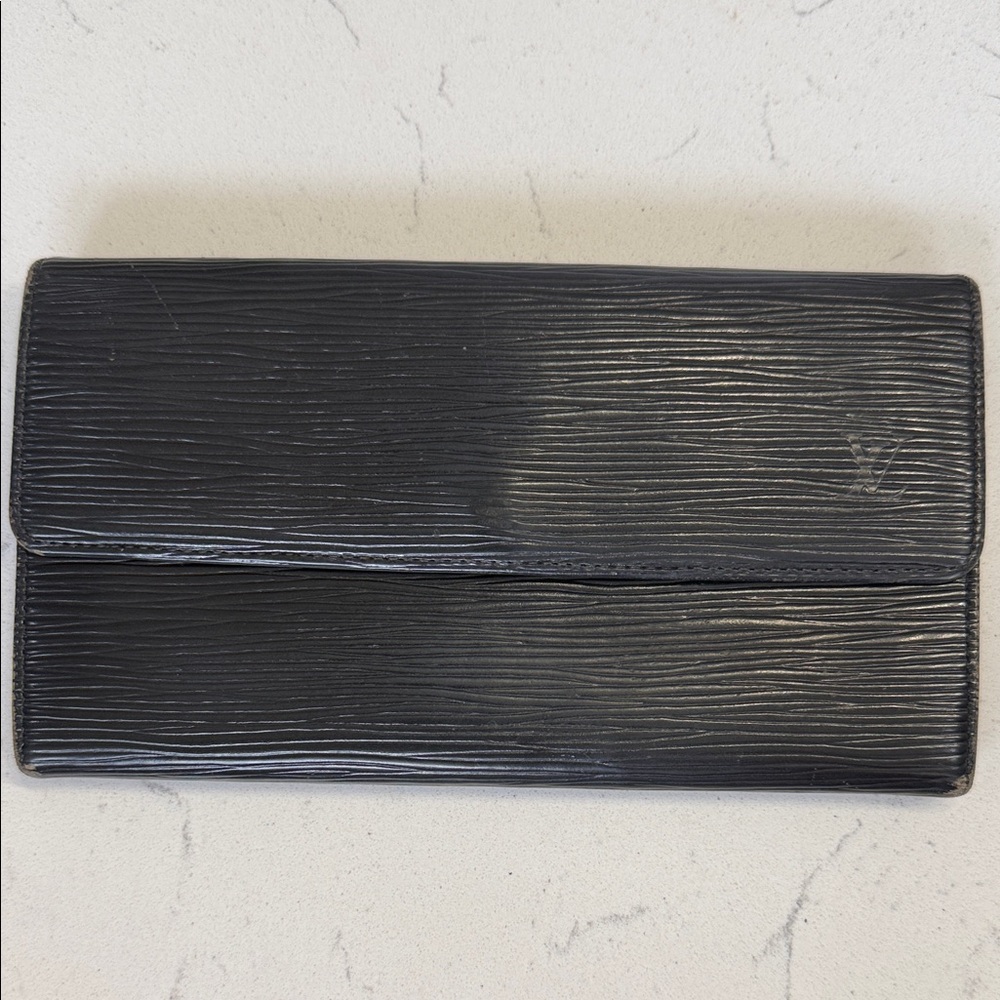 Authentic Louis Vuitton Black Epi Sarah long Wallet